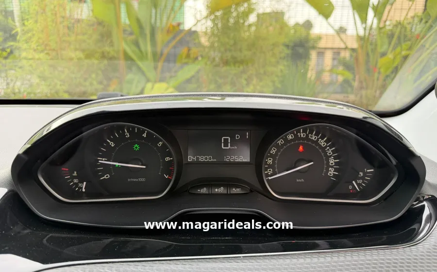 2018 Peugeot 208 moonroof in Kenya for Sale | Magari Deals