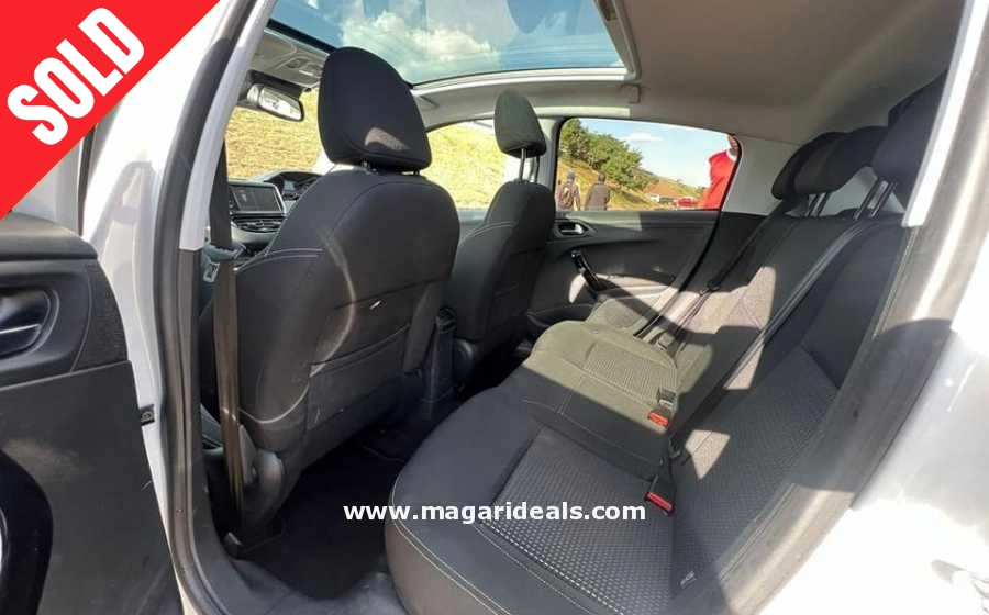 PEUGEOT 208 with MOONROOF for Sale | Best Buy