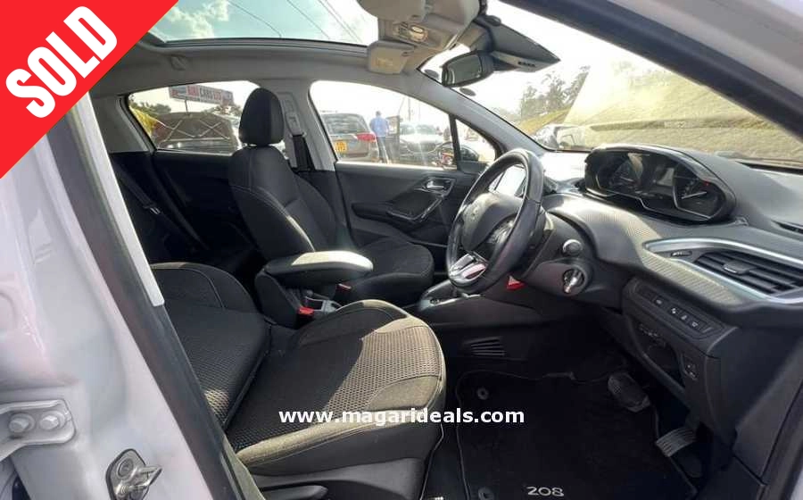 PEUGEOT 208 with MOONROOF for Sale | Best Buy