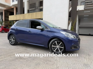 PEUGEOT 208 Moonroof in Nairobi for sale in Kenya